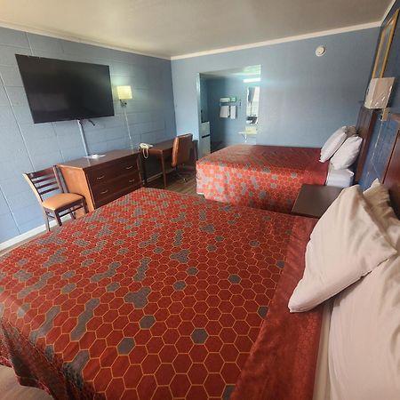 קרת'ג' Guest House Motel מראה חיצוני תמונה