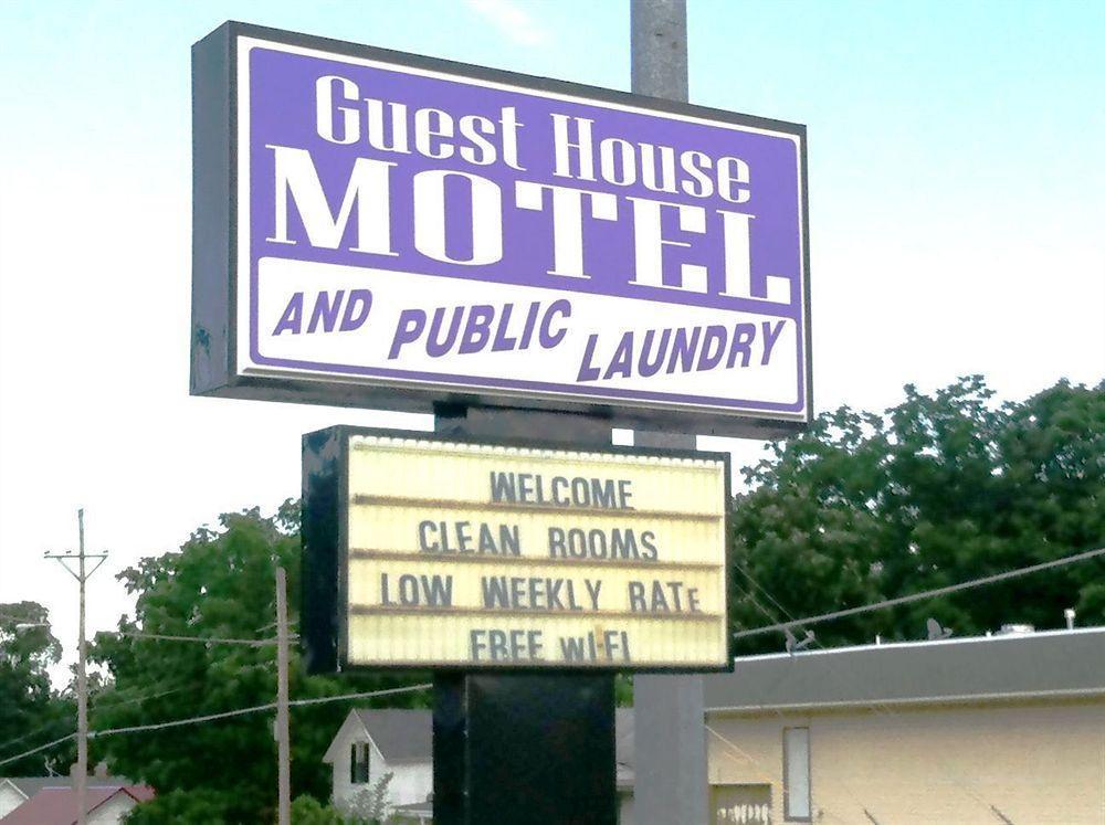 קרת'ג' Guest House Motel מראה חיצוני תמונה